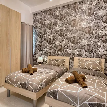 St Julian's Cataleya Luxury דירה