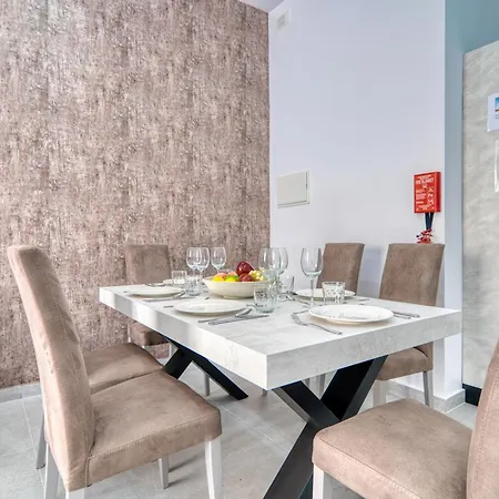 St Julian's Cataleya Luxury Apartament